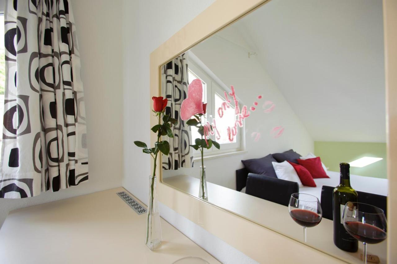 Room In Bb - Delightfull Room For 2 프로마이나 외부 사진
